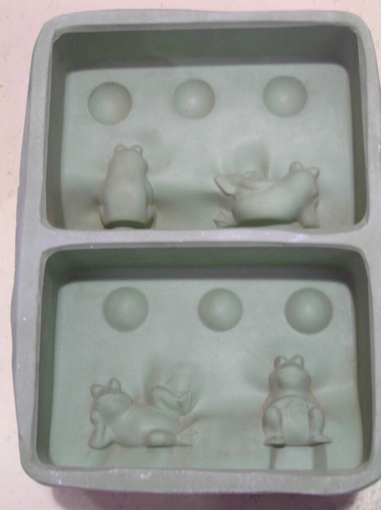 Frogs Two Casual