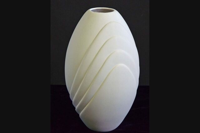 Vase Fluted Medium