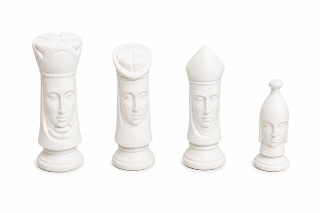 Chess Set - King/Queen/Bishop/Pawn