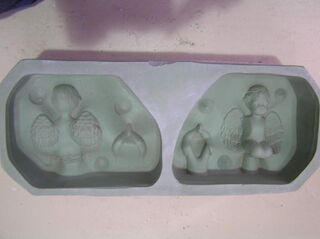 Cherub Praying